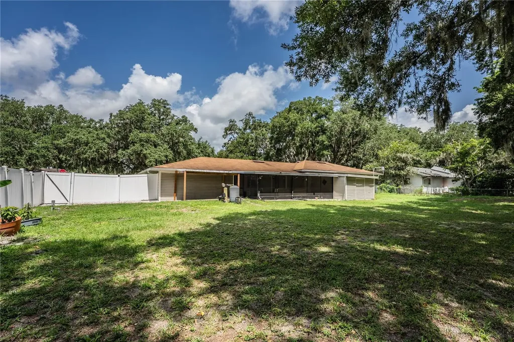 8505 N Campbell Road Lakeland FL 33810