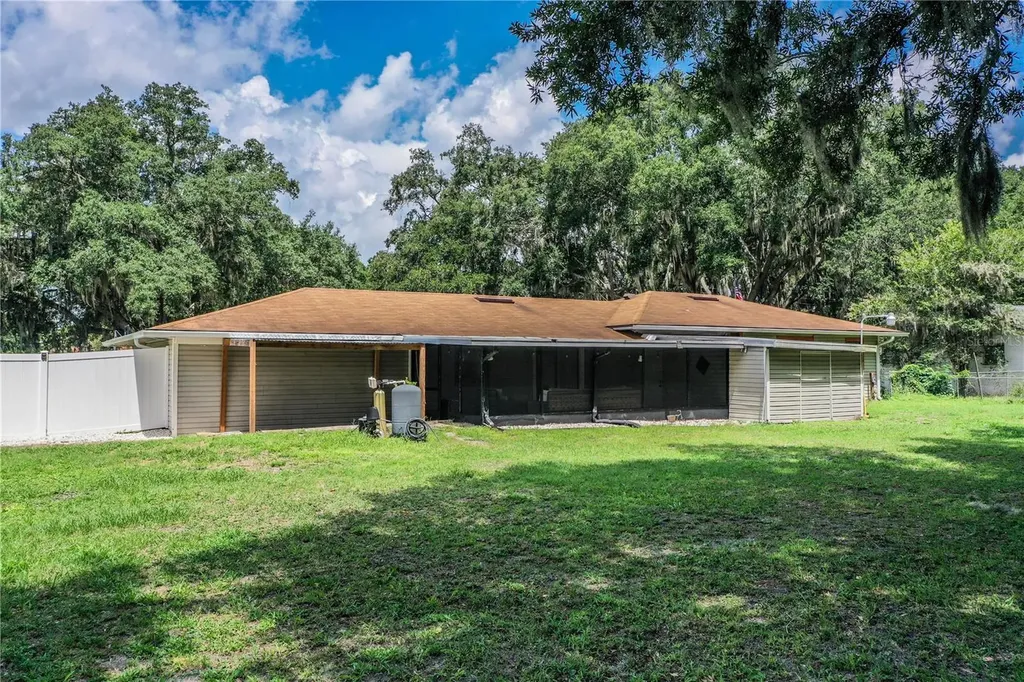8505 N Campbell Road Lakeland FL 33810