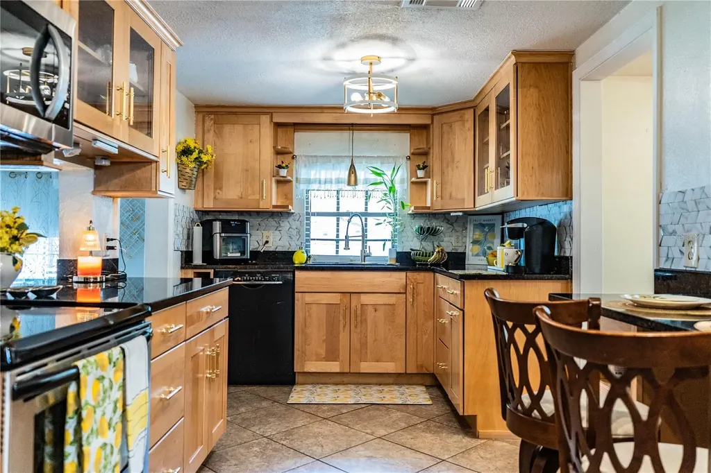 8505 N Campbell Road Lakeland FL 33810