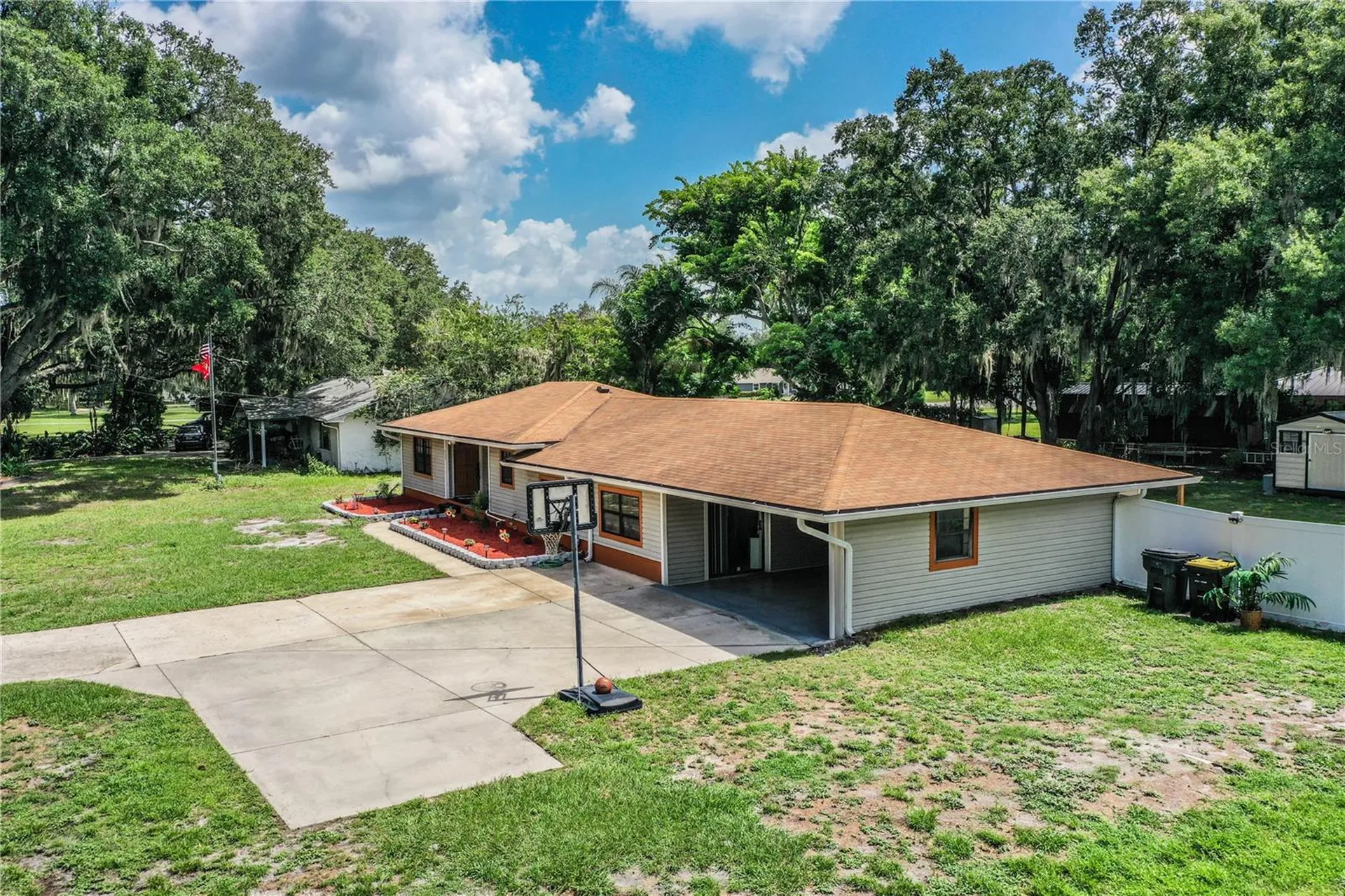 8505 N Campbell Road Lakeland FL 33810