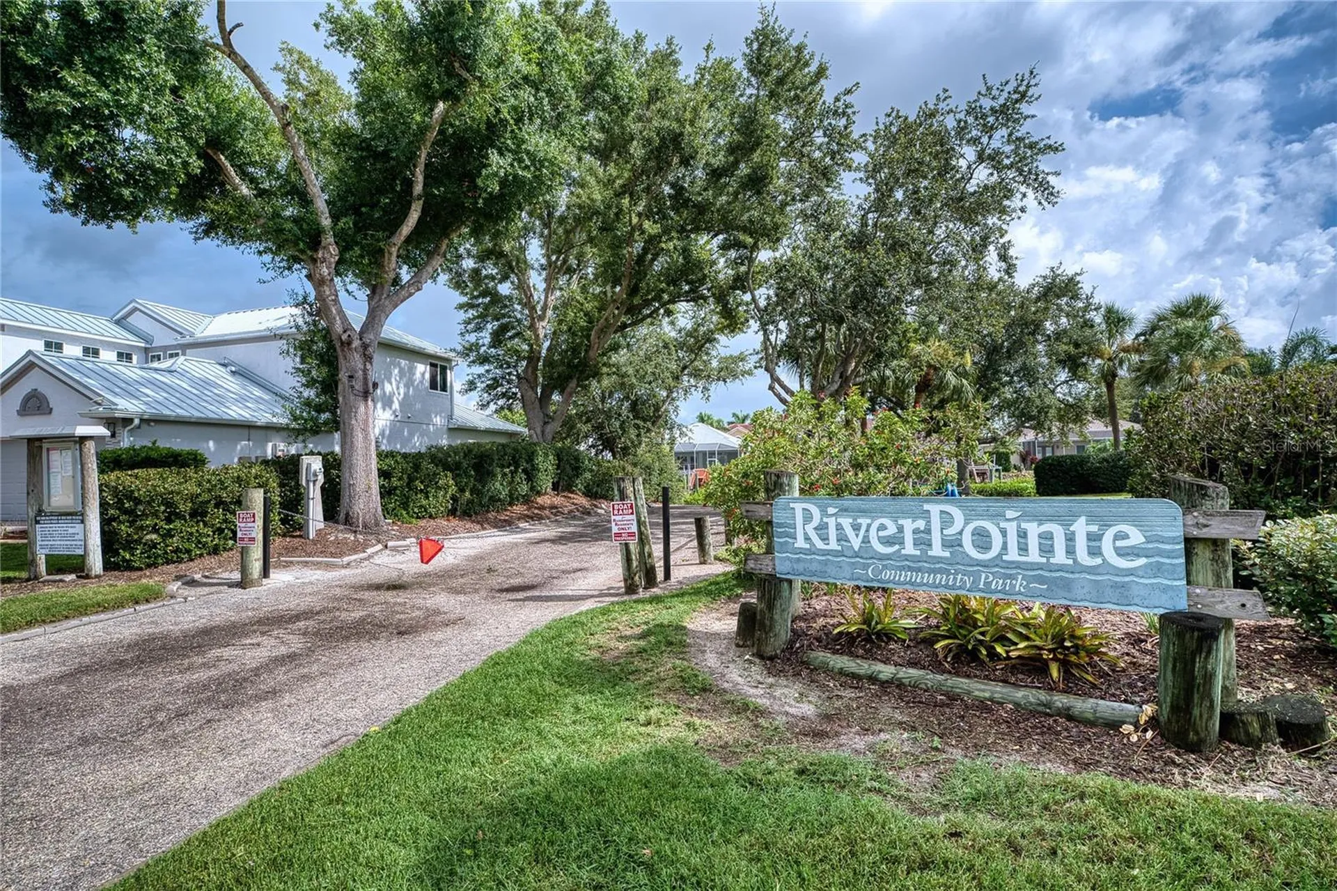 228 36th Street NE Bradenton FL 34208
