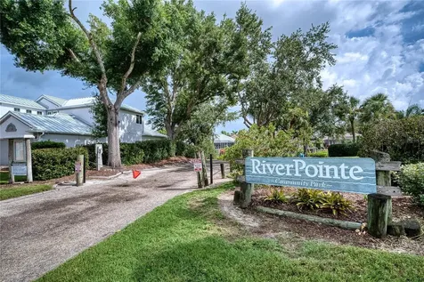 228 36th Street NE Bradenton FL 34208