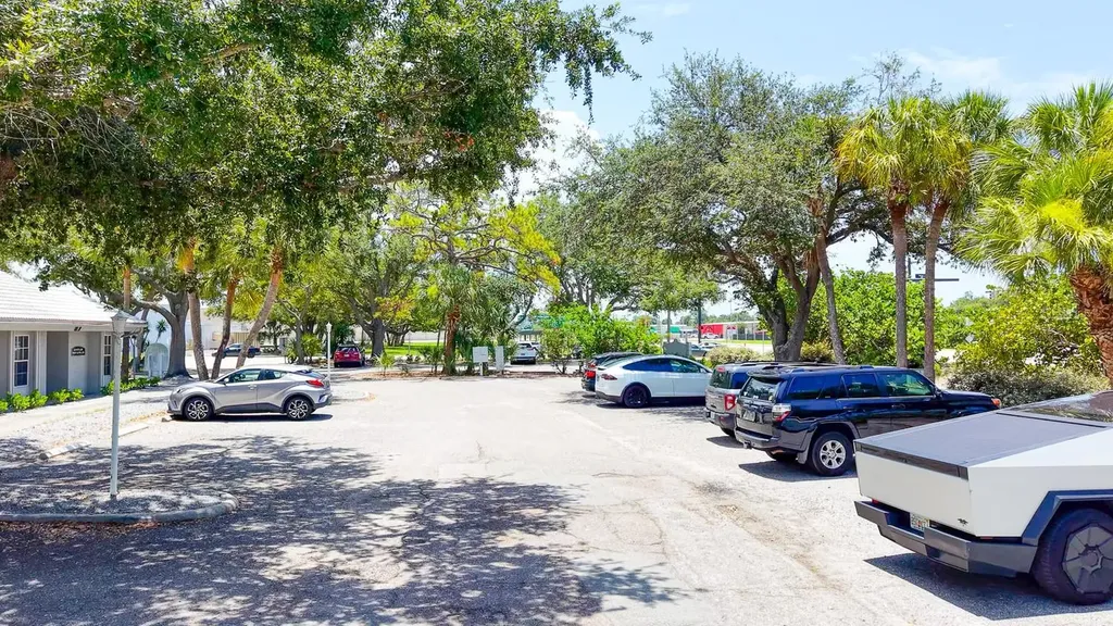 1515 Tamiami Trail S Venice FL 34285