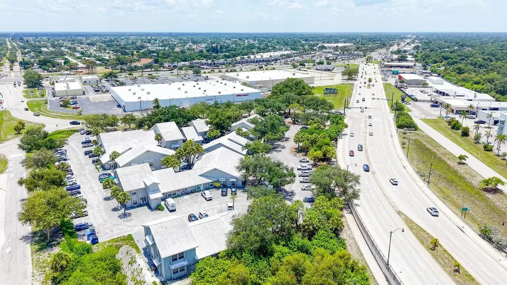 1515 Tamiami Trail S Venice FL 34285