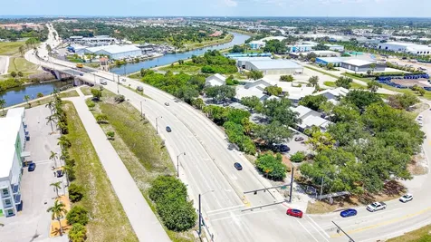 1515 Tamiami Trail S Venice FL 34285