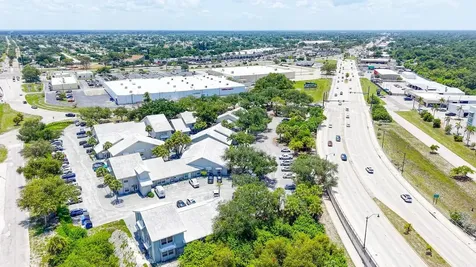 1515 Tamiami Trail S Venice FL 34285