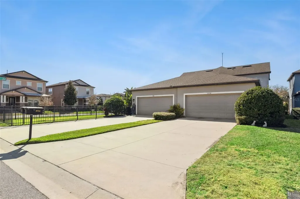 5714 Colony Glen Road Lithia FL 33547