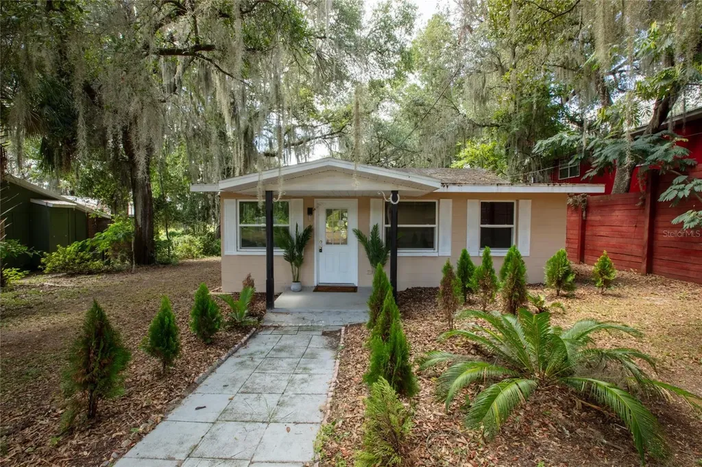 111 2nd Street Melrose FL 32666