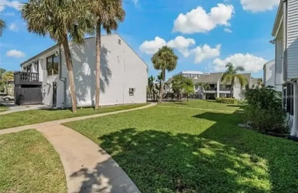 654 Haven Place Tarpon Springs FL 34689