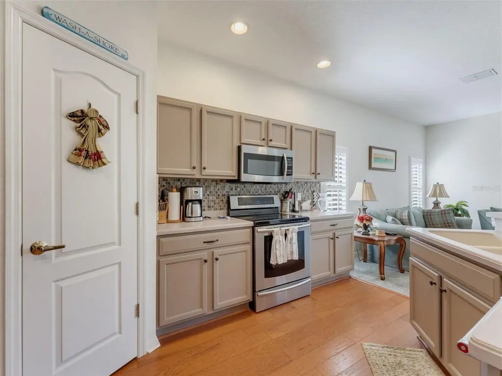 2542 Sandy Hill Court Holiday FL 34691