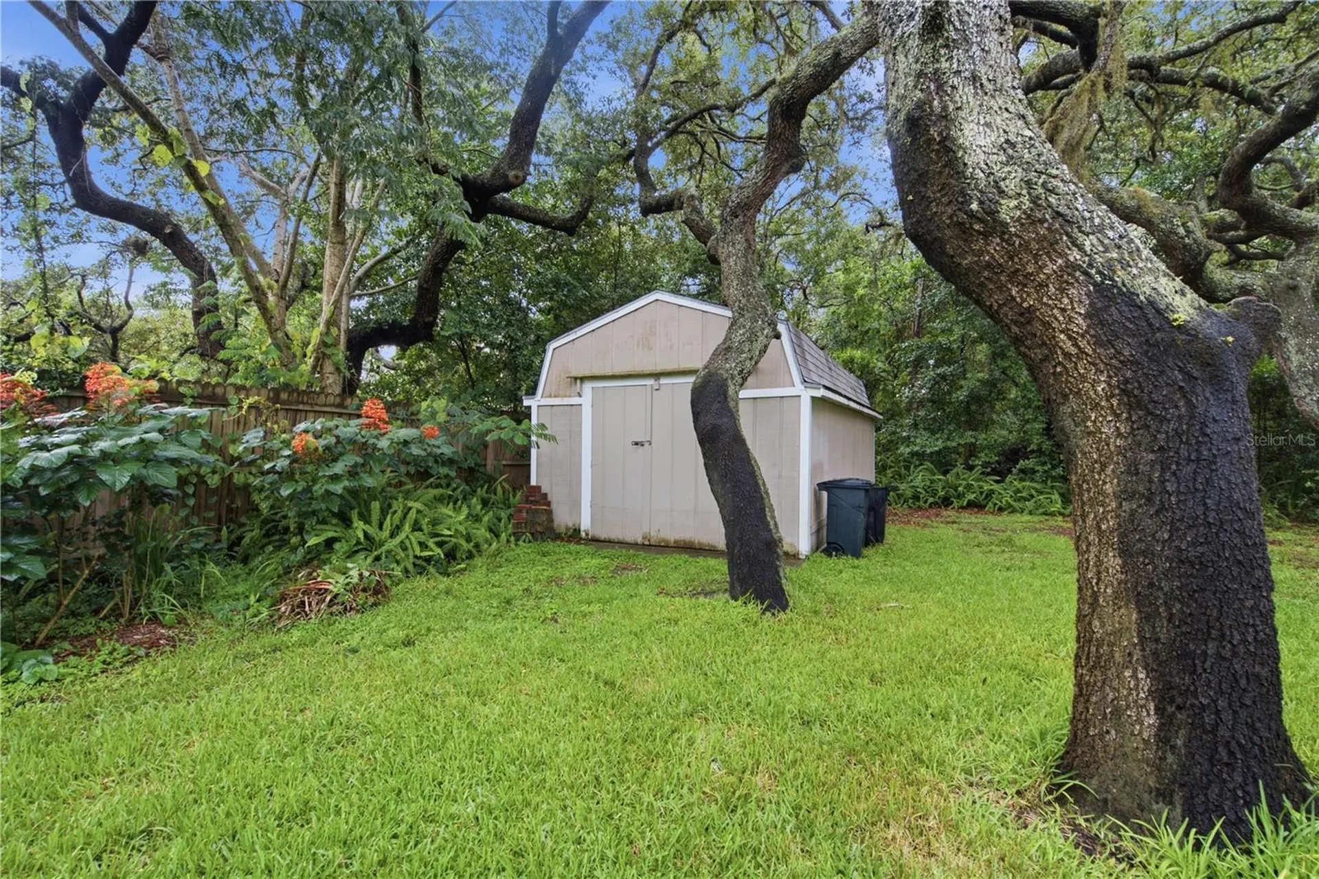 2042 Academy Court New Port Richey FL 34655