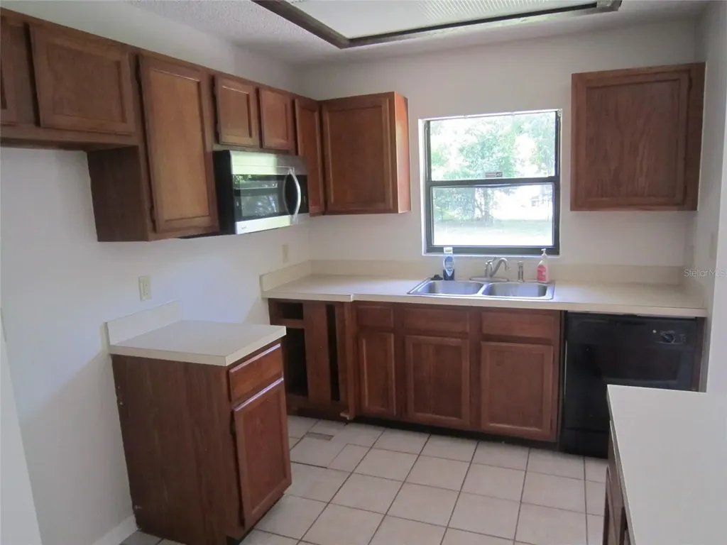 113 W Washington Deland FL 32720