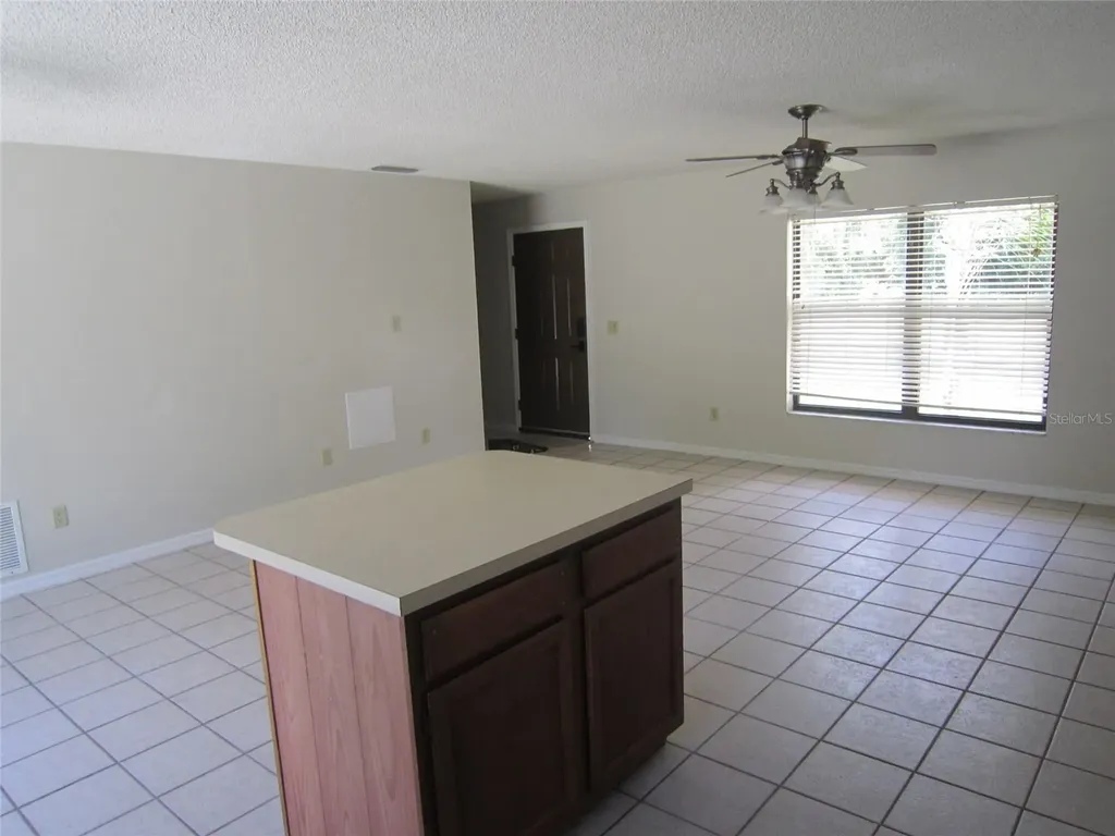 113 W Washington Deland FL 32720