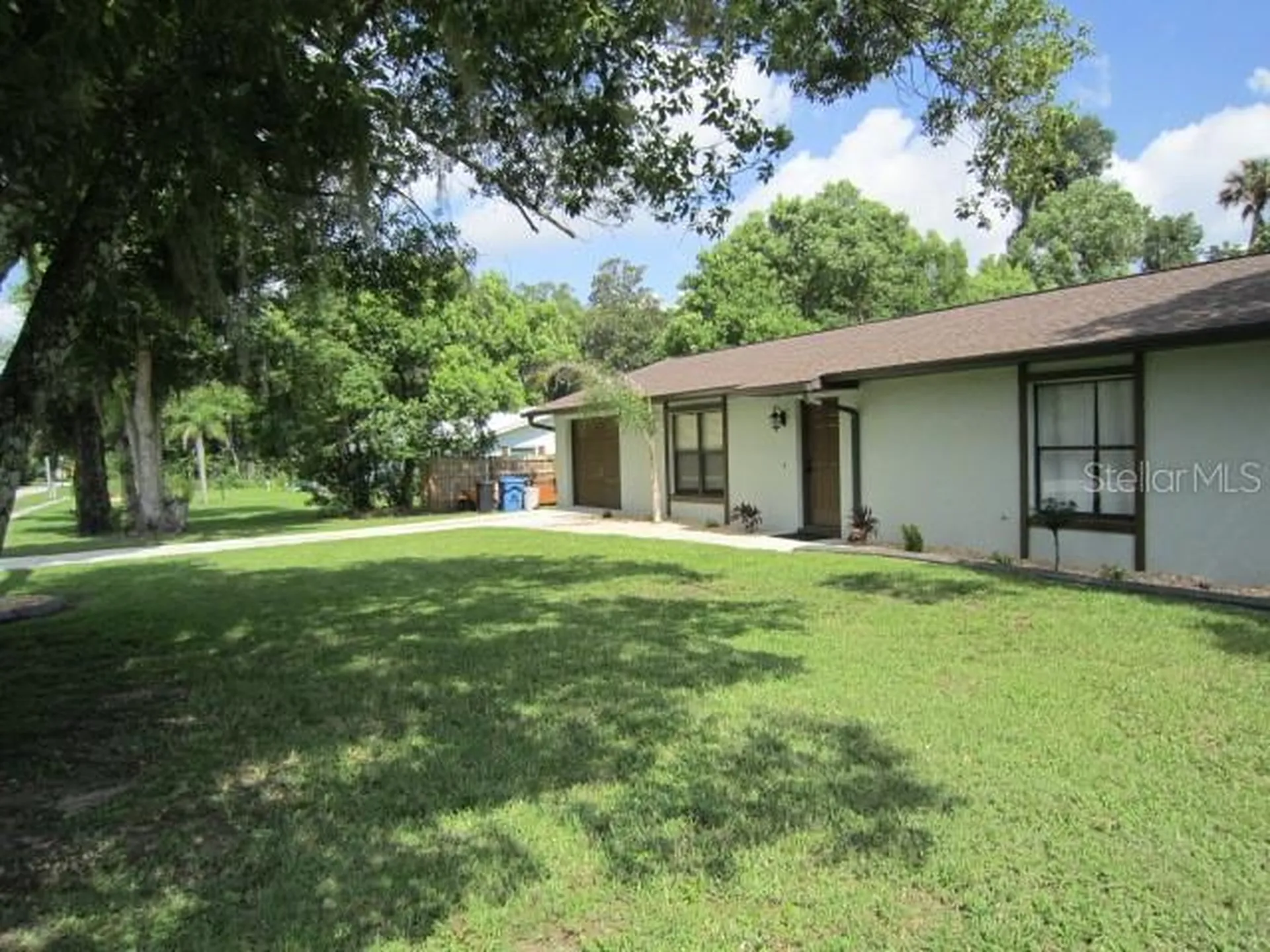 113 W Washington Deland FL 32720