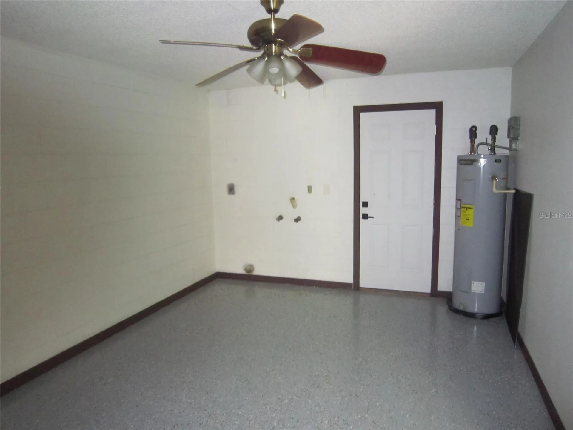 113 W Washington Deland FL 32720