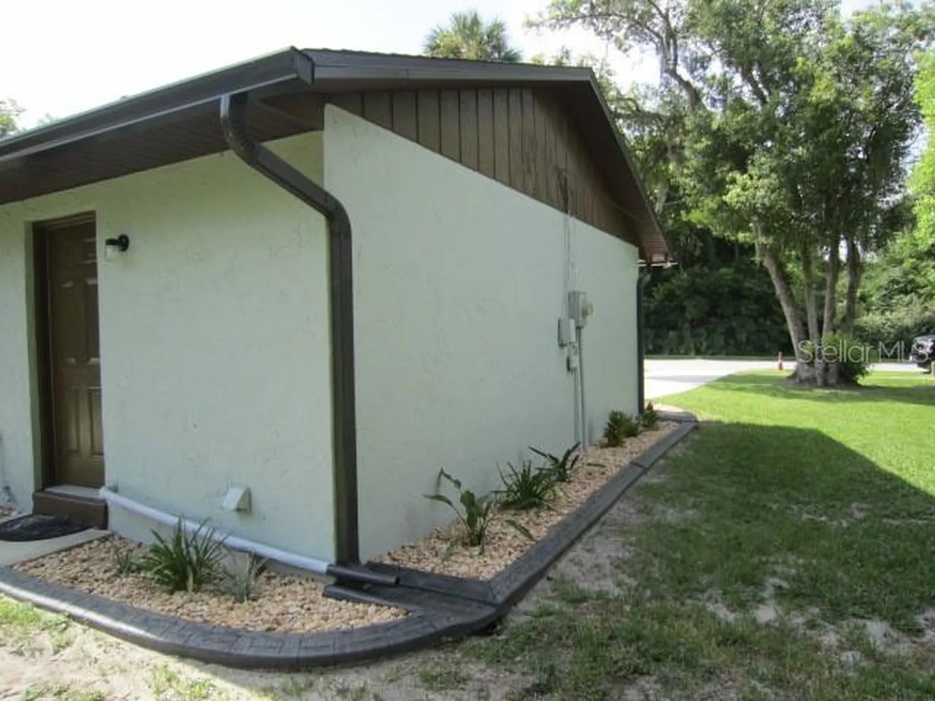 113 W Washington Deland FL 32720