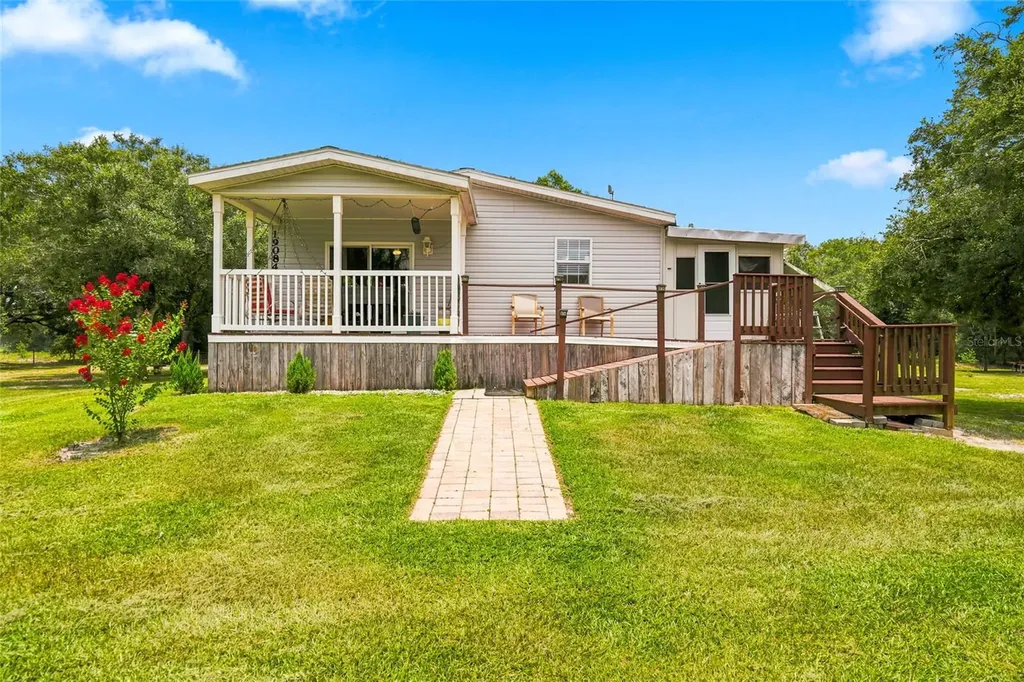 19084 NW 306th Street Okeechobee FL 34972