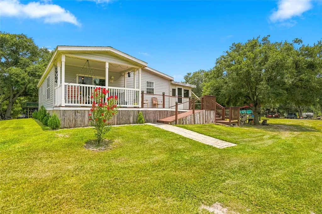 19084 NW 306th Street Okeechobee FL 34972