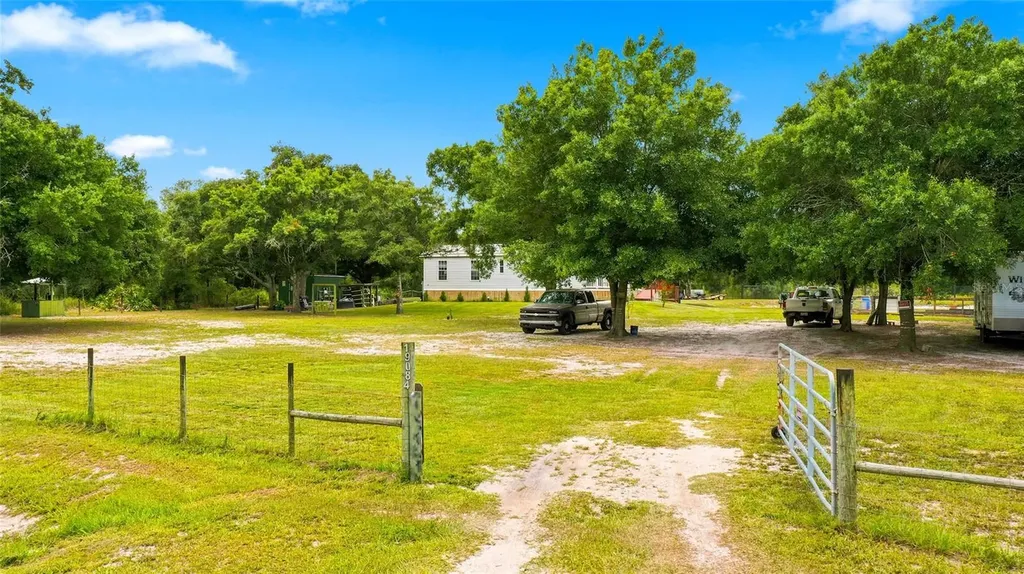 19084 NW 306th Street Okeechobee FL 34972