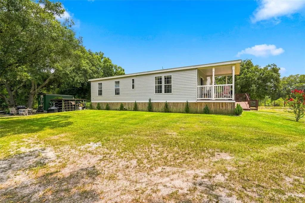 19084 NW 306th Street Okeechobee FL 34972