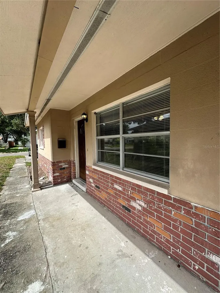 473 93rd Avenue N St Petersburg FL 33702