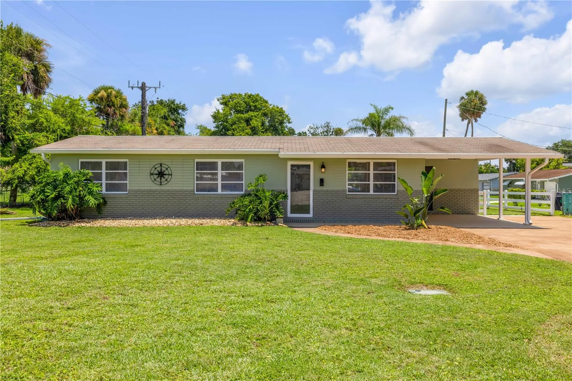 1807 S Segrave Street South Daytona FL 32119