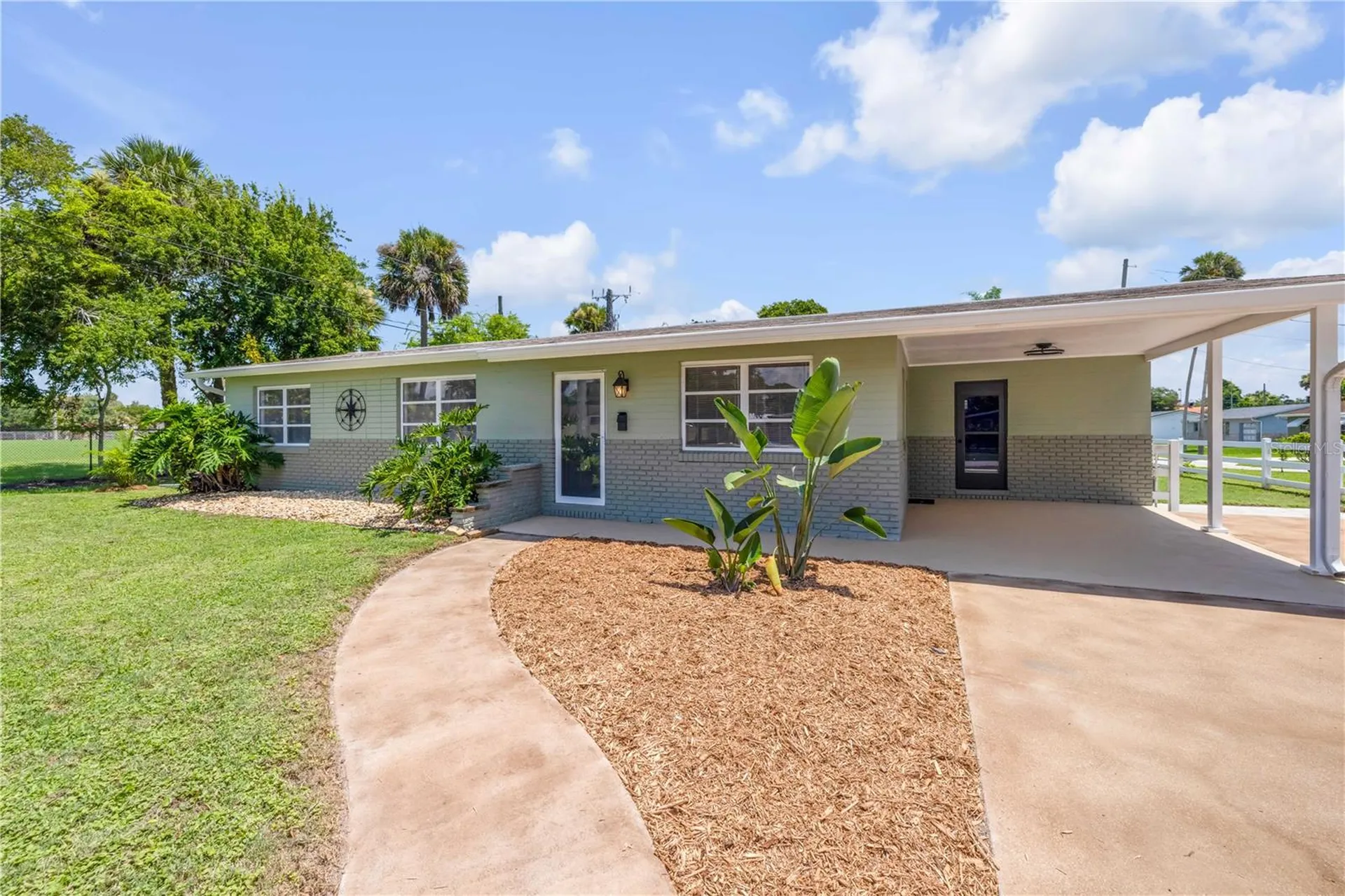 1807 S Segrave Street South Daytona FL 32119