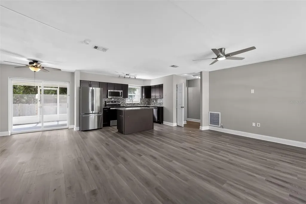 5235 Robin Lane N St Petersburg FL 33714