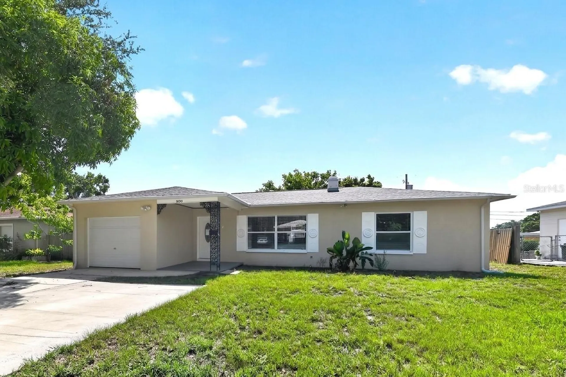 5235 Robin Lane N St Petersburg FL 33714