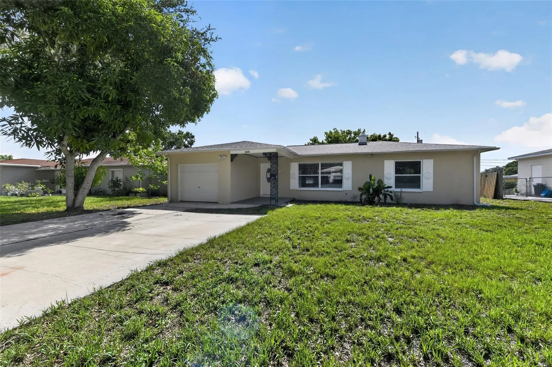 5235 Robin Lane N St Petersburg FL 33714
