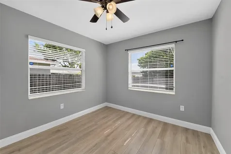 5235 Robin Lane N St Petersburg FL 33714