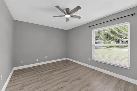 5235 Robin Lane N St Petersburg FL 33714