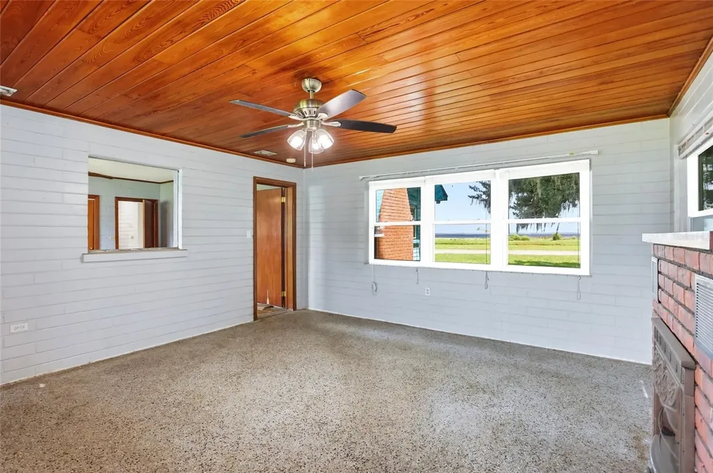 211 Lakeshore Boulevard St Cloud FL 34769