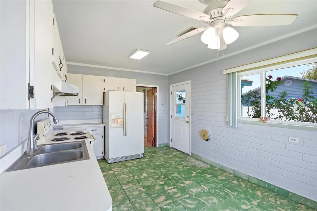 211 Lakeshore Boulevard St Cloud FL 34769