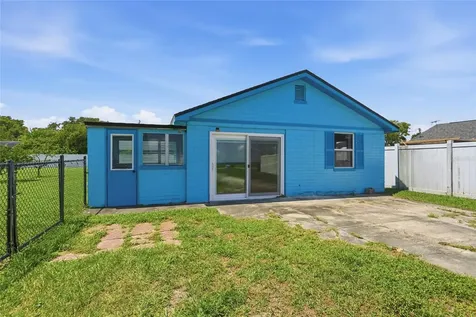 211 Lakeshore Boulevard St Cloud FL 34769
