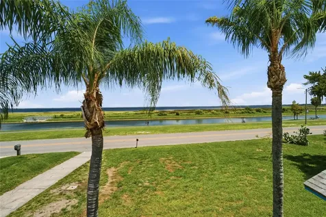 211 Lakeshore Boulevard St Cloud FL 34769
