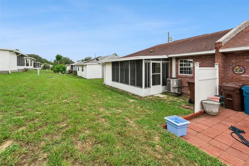 1433 Thousand Roses Avenue W Lake Wales FL 33853