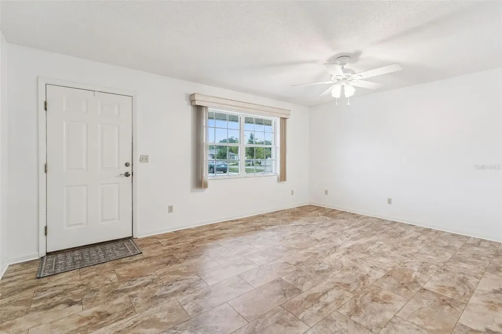 1433 Thousand Roses Avenue W Lake Wales FL 33853