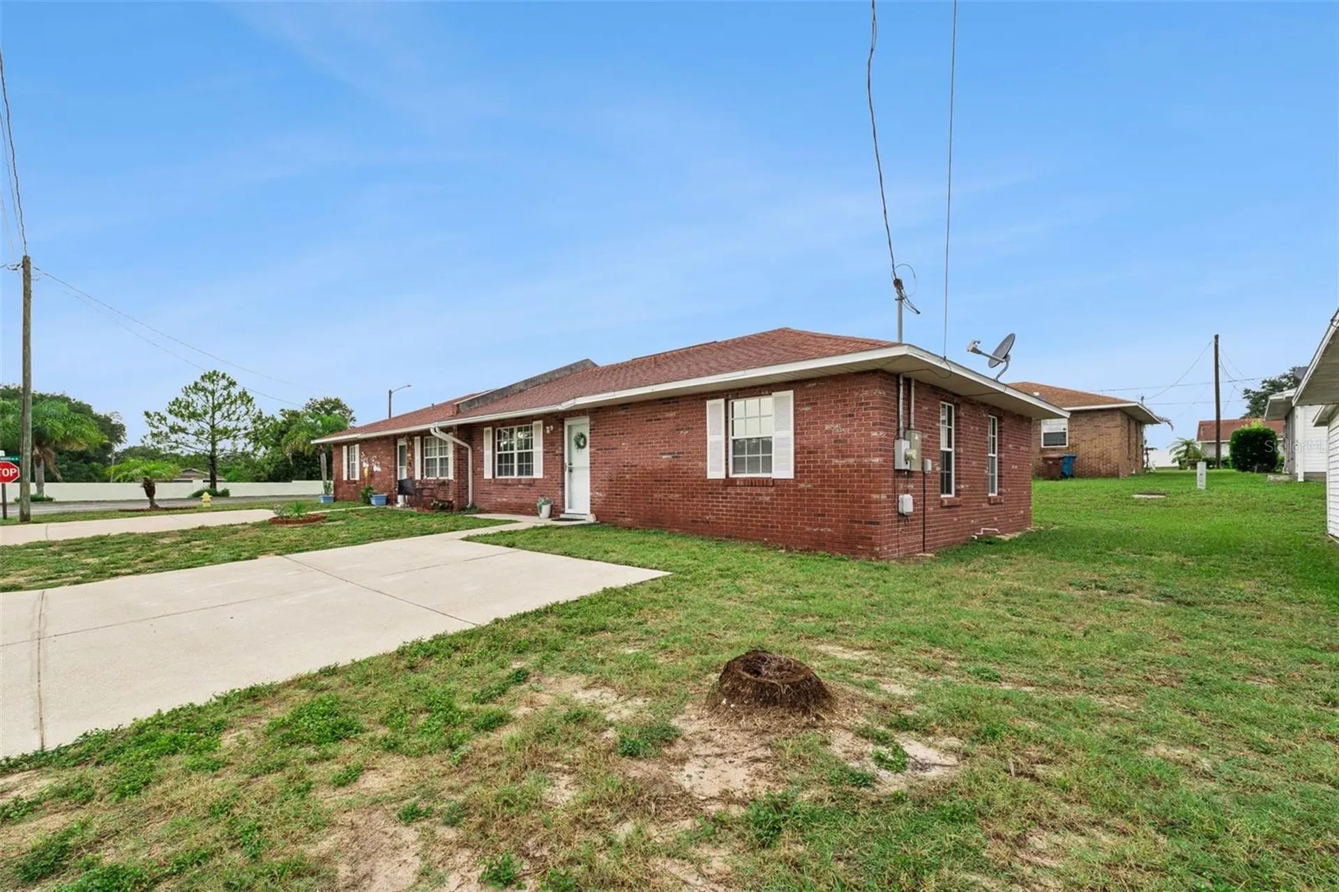 1433 Thousand Roses Avenue W Lake Wales FL 33853
