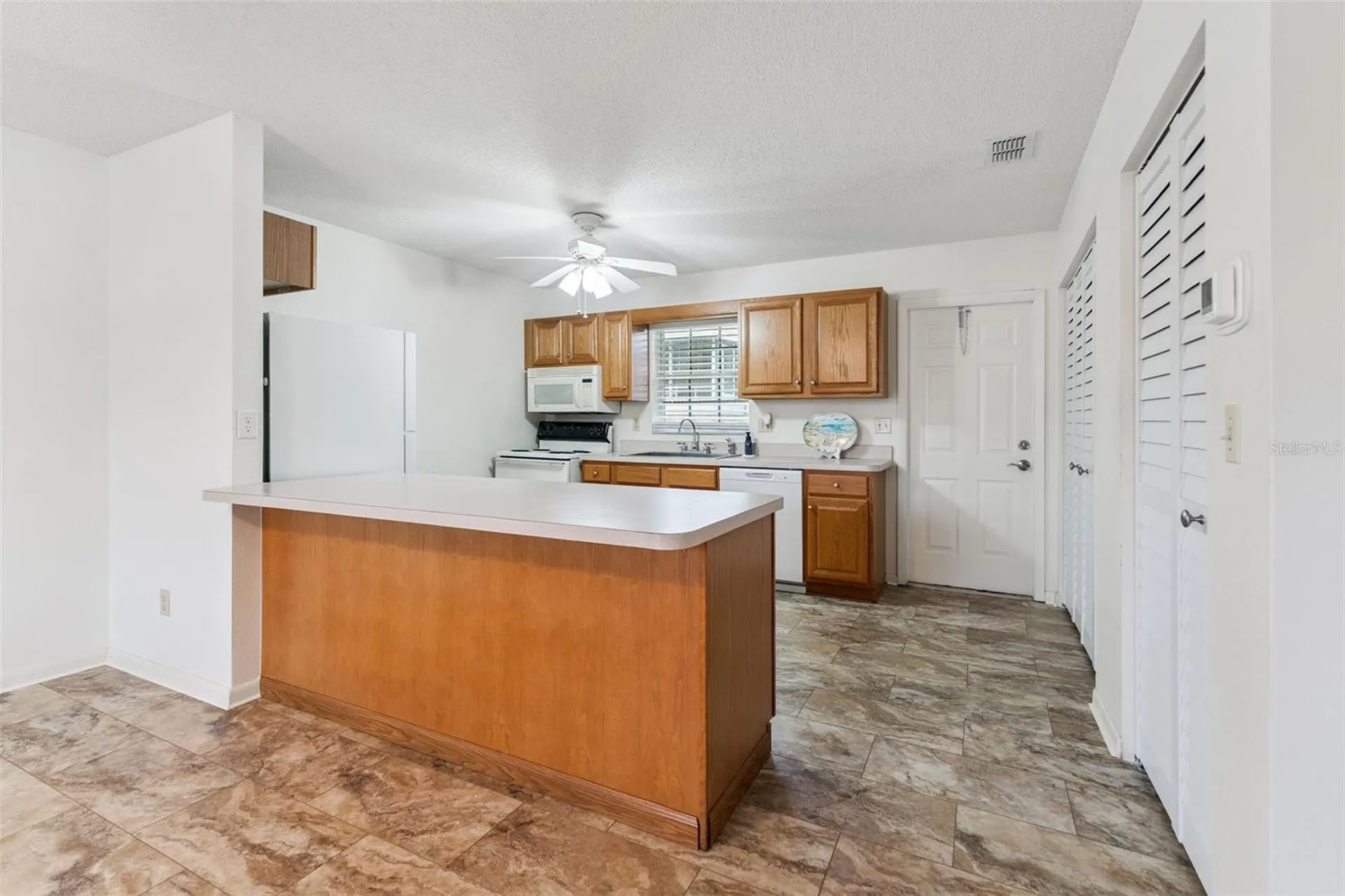 1433 Thousand Roses Avenue W Lake Wales FL 33853