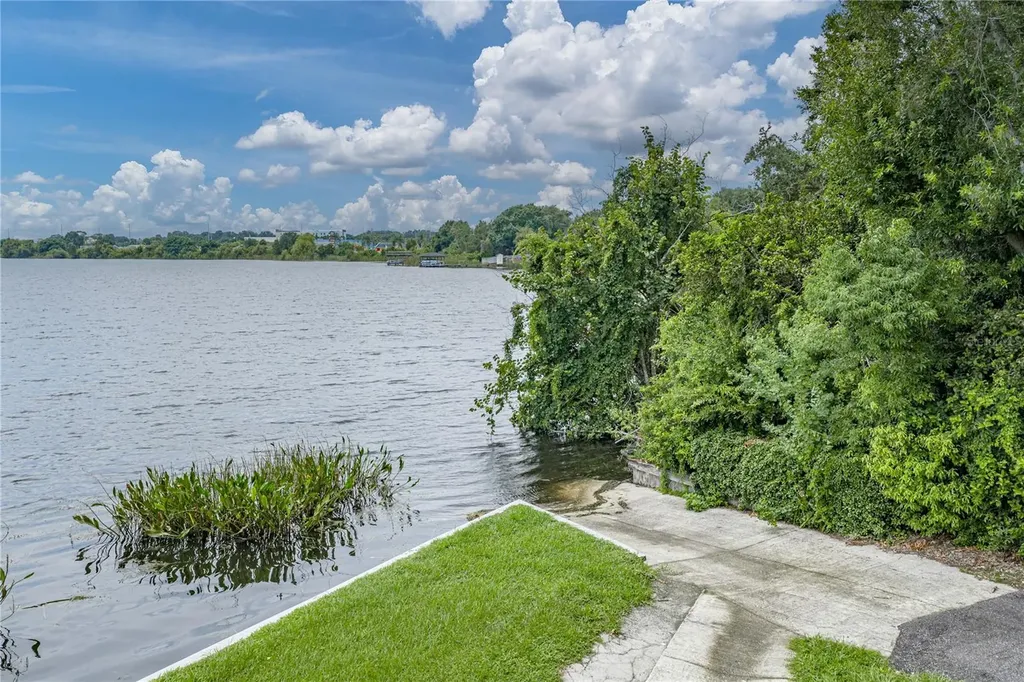 679 Lake Dexter Circle Winter Haven FL 33884