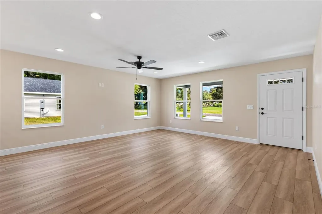533 E Anderson Avenue Bushnell FL 33513