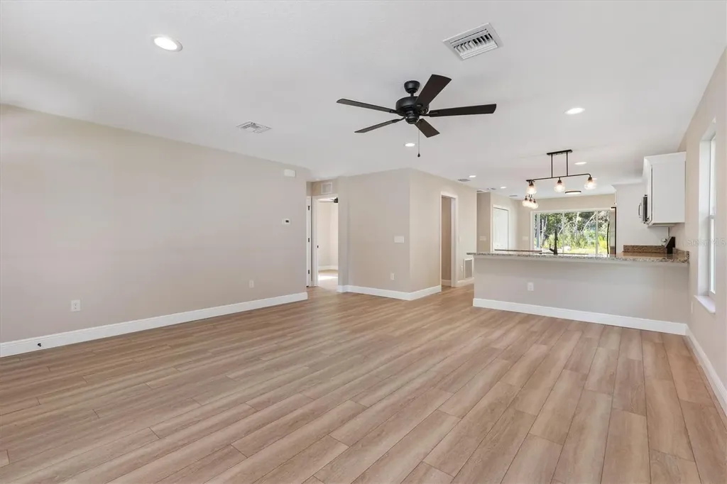 533 E Anderson Avenue Bushnell FL 33513