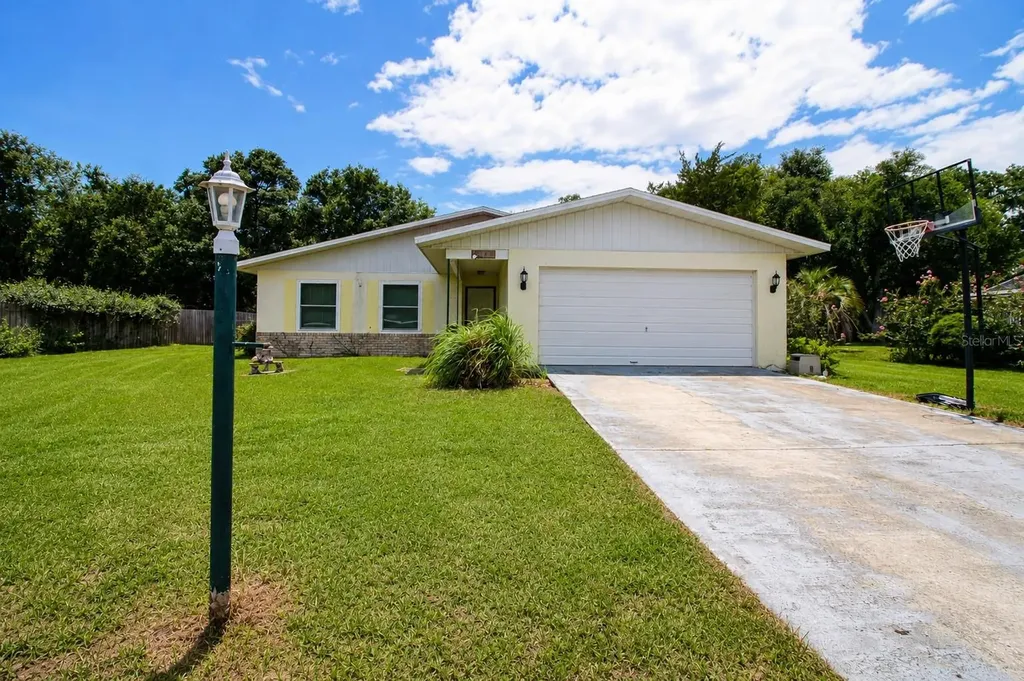 742 Bahia Circle Ocala FL 34472