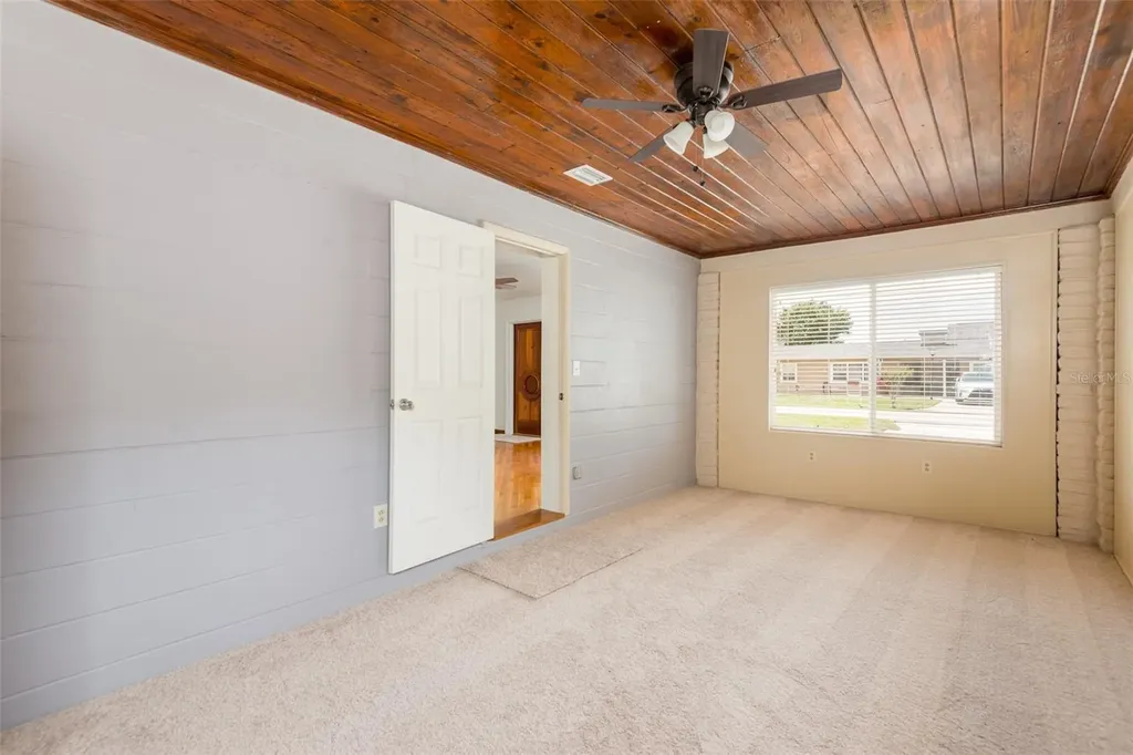 4425 W Bay Villa Avenue Tampa FL 33611