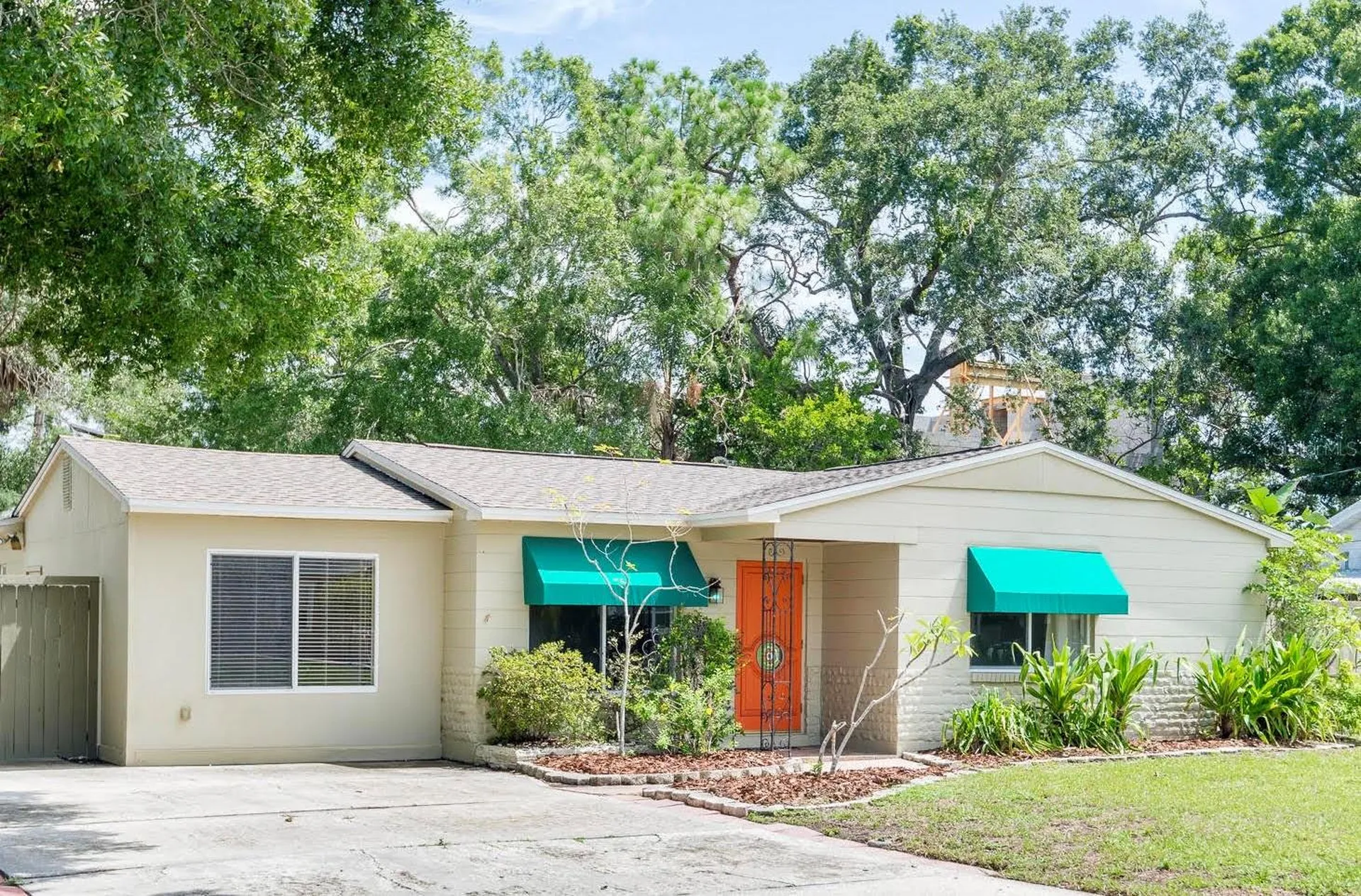 4425 W Bay Villa Avenue Tampa FL 33611
