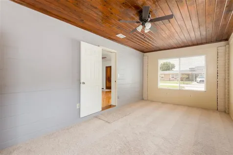 4425 W Bay Villa Avenue Tampa FL 33611