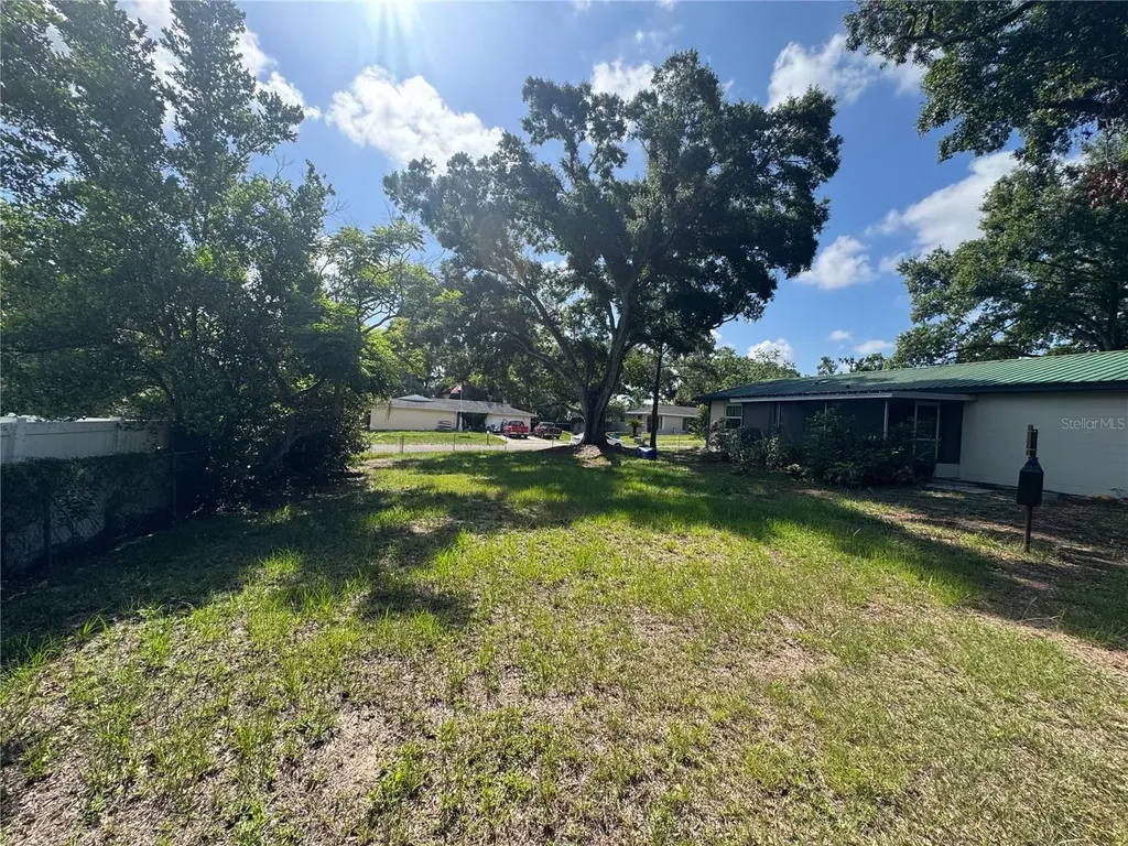 624 Wood Road Seffner FL 33584