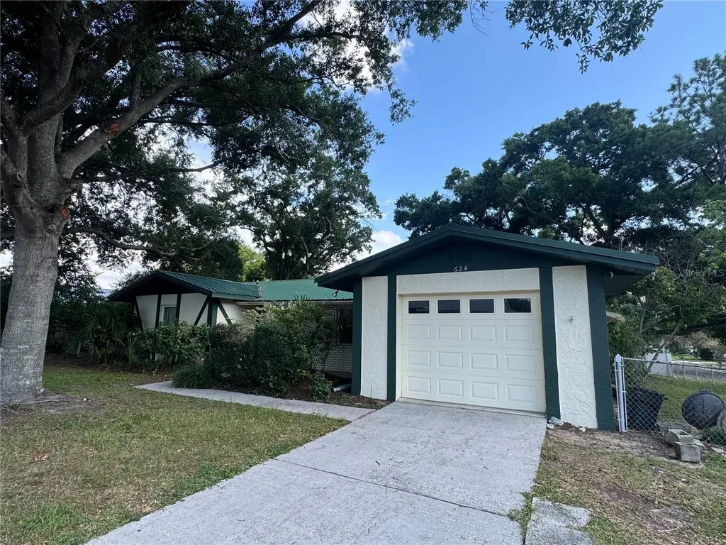 624 Wood Road Seffner FL 33584