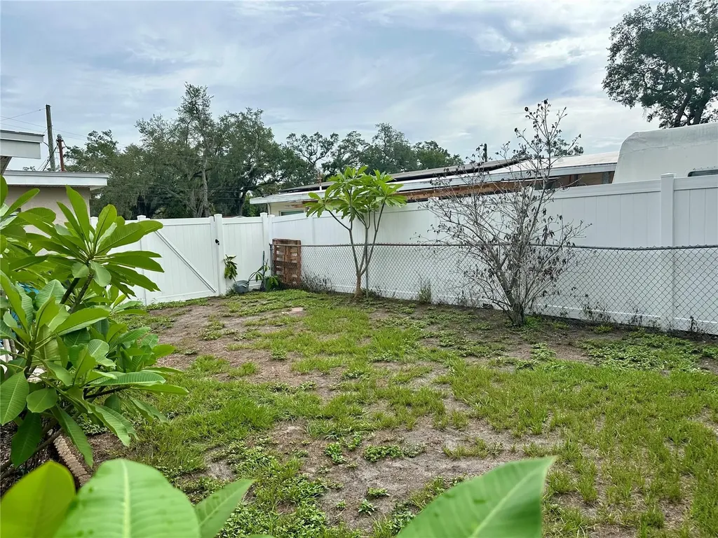 7507 Coral Vine Lane Tampa FL 33619